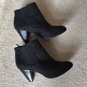 Women’s Ankle High Faux Suede Black Boots